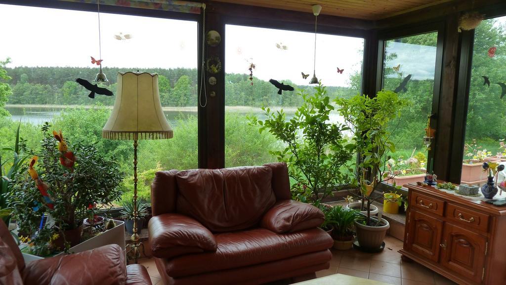 Bungalow Am Kuestrinsee Bei Lychen Buitenkant foto
